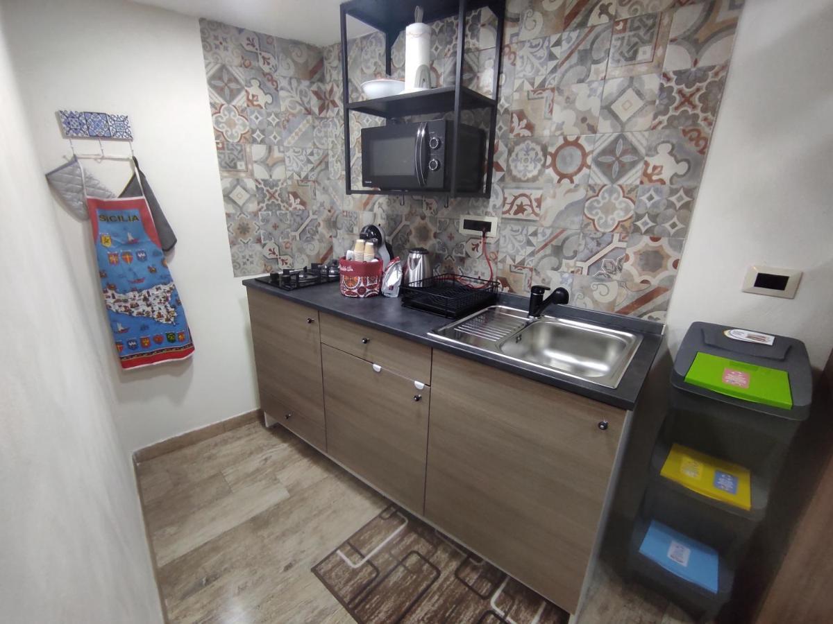 Tapia'S Rooms Big カターニア エクステリア 写真