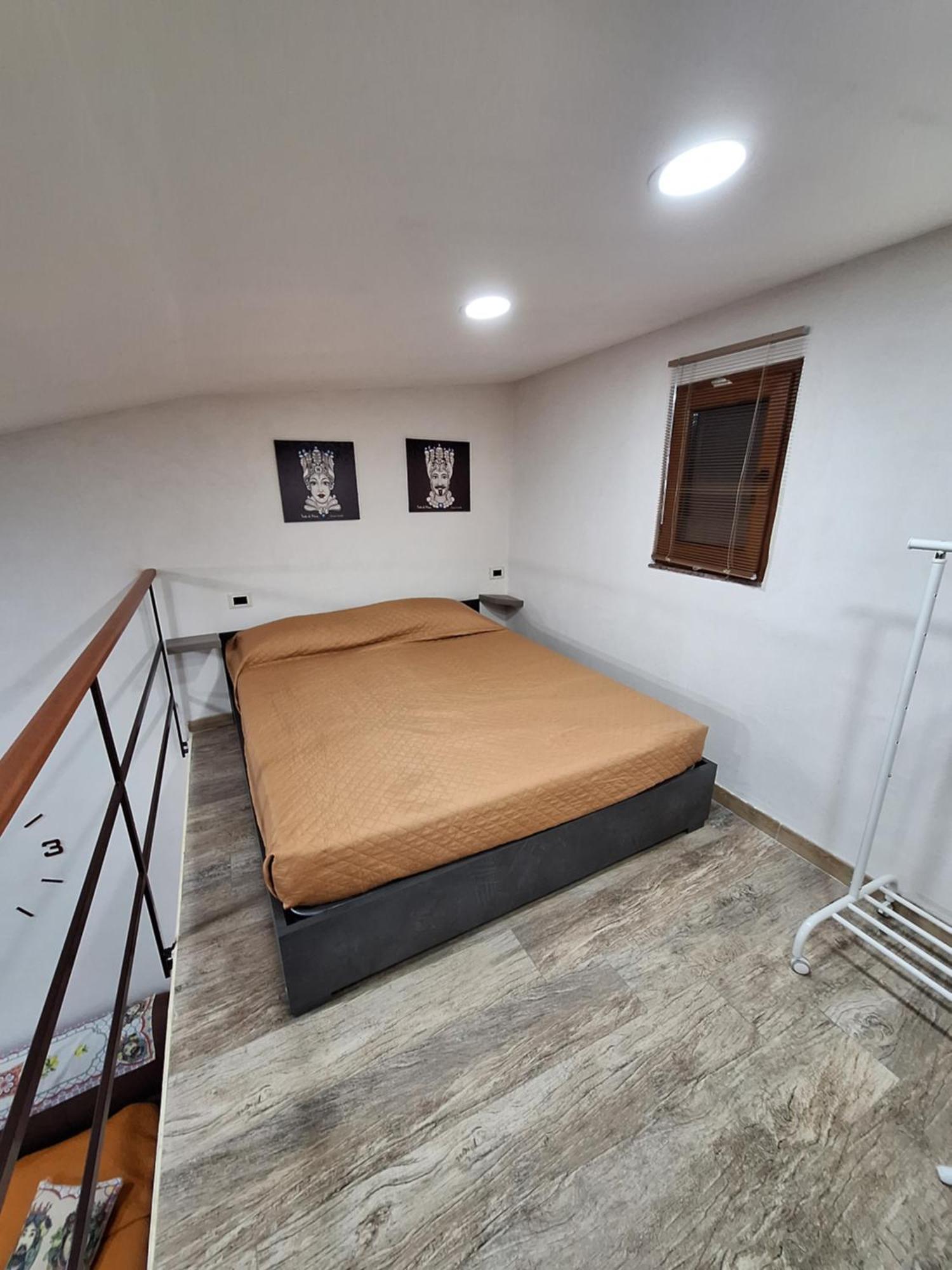 Tapia'S Rooms Big カターニア エクステリア 写真